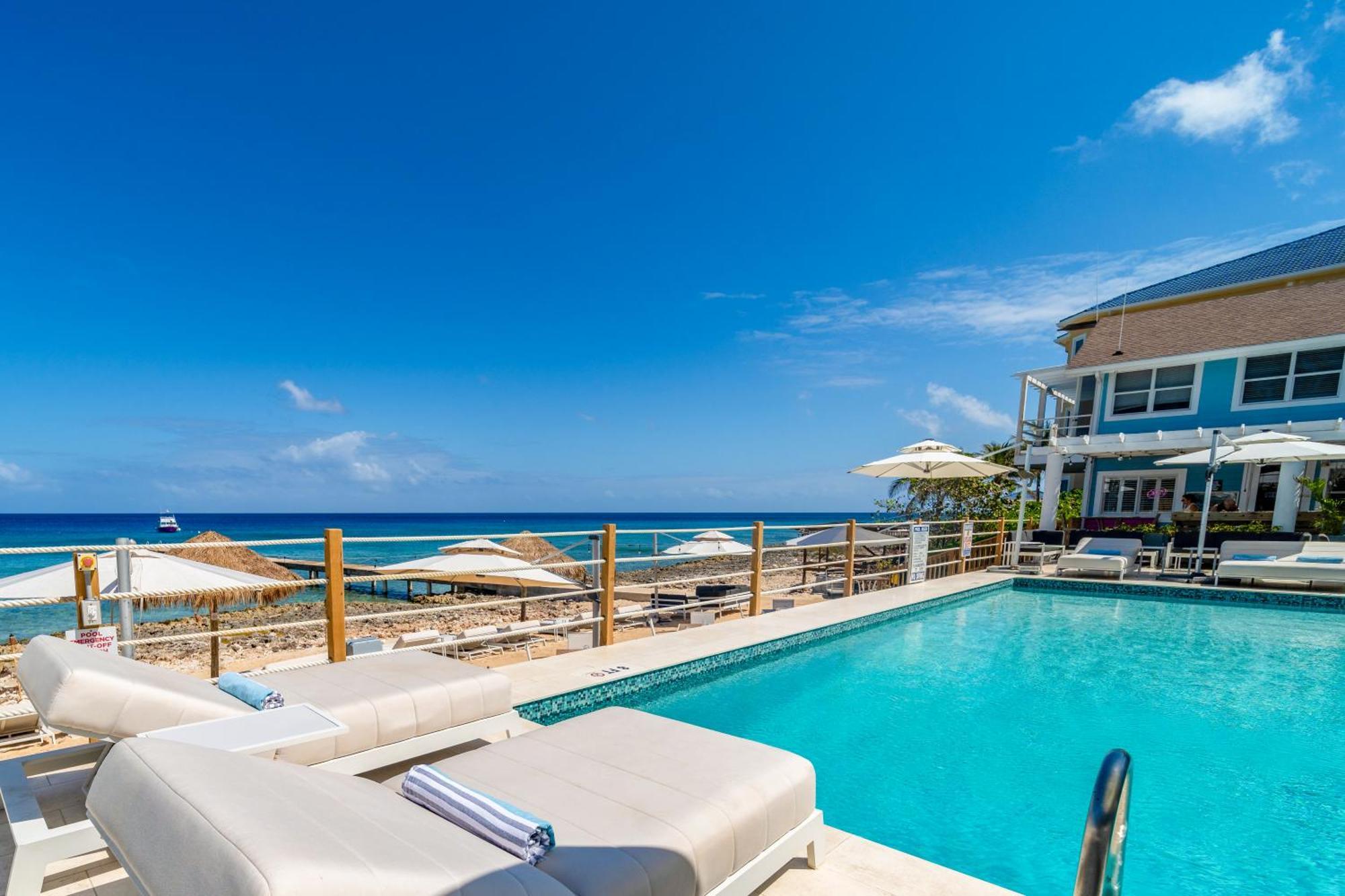 Cobalt Coast Resort West Bay Buitenkant foto