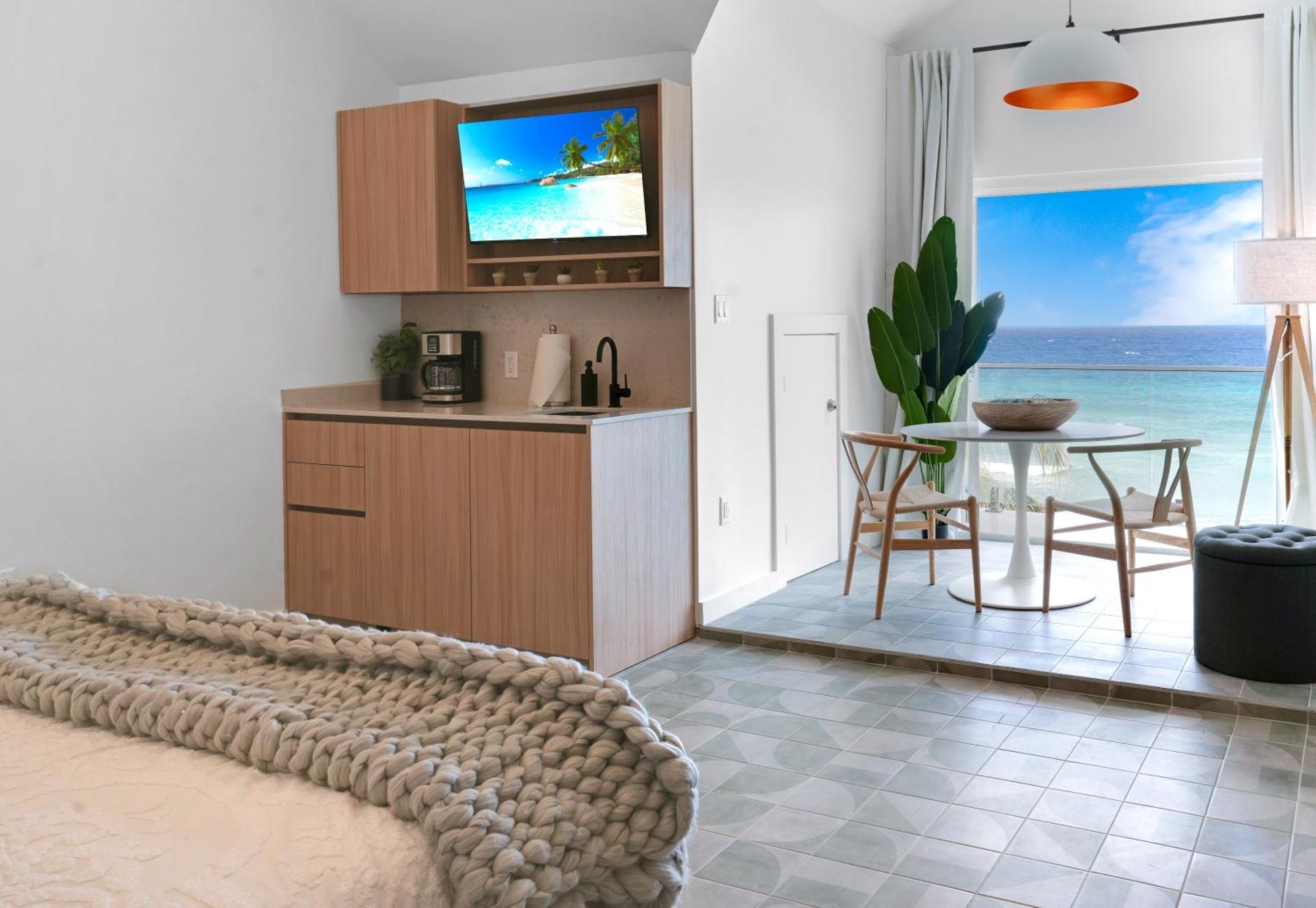 Cobalt Coast Resort West Bay Buitenkant foto