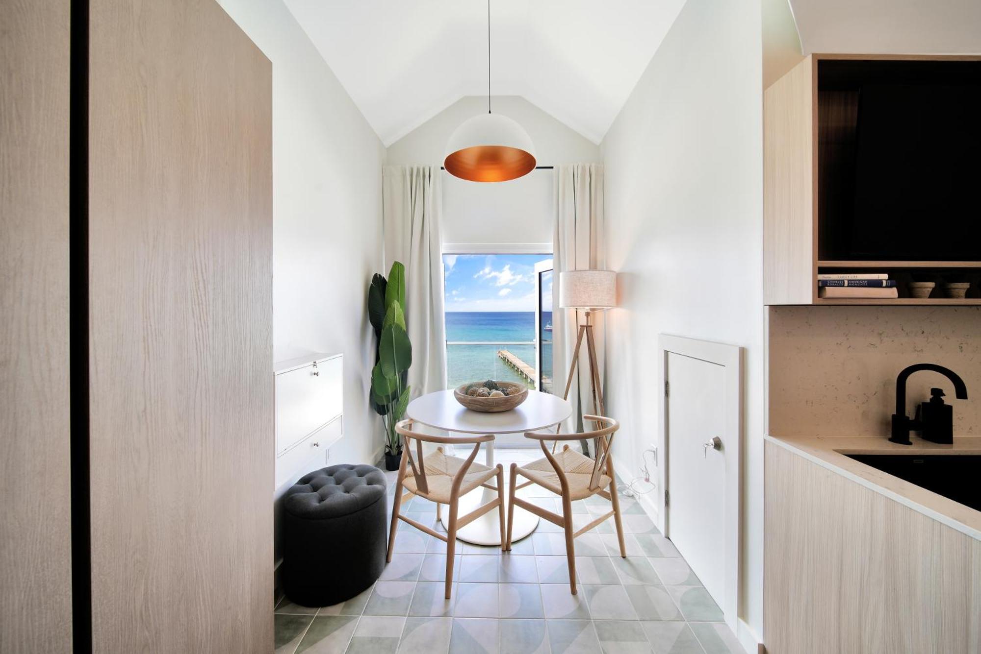 Cobalt Coast Resort West Bay Buitenkant foto